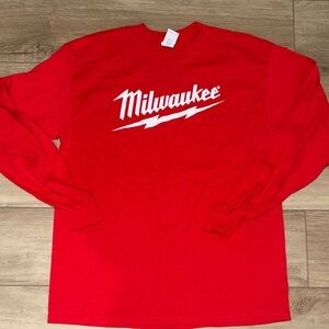 Gildan Red Long Sleeve Tee Milwaukee shirt size large NWOT